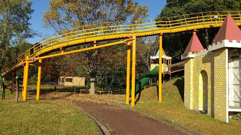 愛媛県内子町城の台公園ローラー滑り台