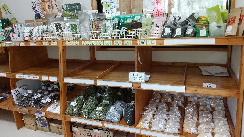 高知県仁淀川の穴場スポット、池川439交流館で販売されている池川茶