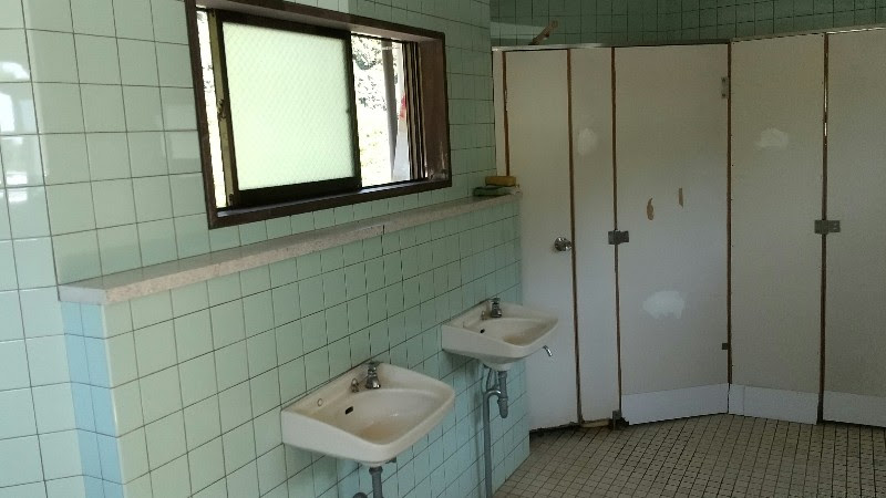 愛媛県おすすめのそうめん流し「平家谷そうめん流し」平家谷公園駐車場にあるトイレ
