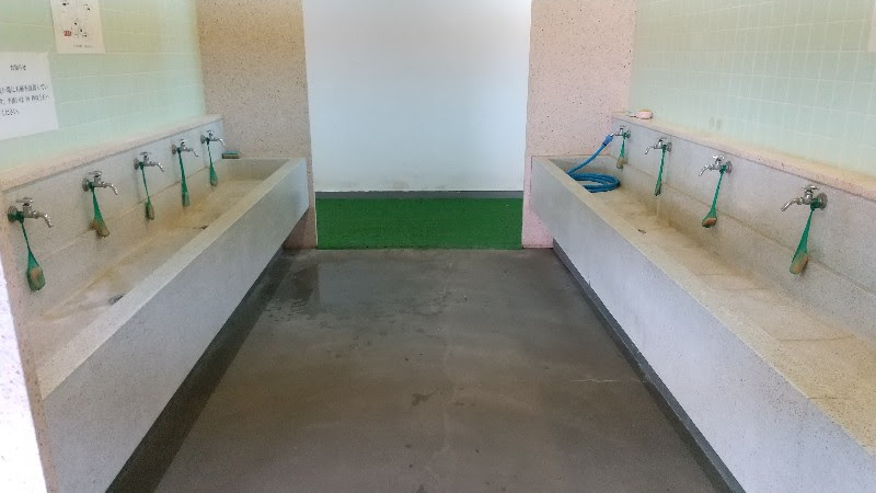 愛媛県おすすめのプール「南レクジャンボプール」、女子更衣室の手洗い場