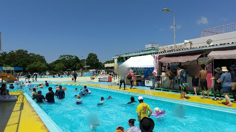 愛媛県おすすめのプール「南レクジャンボプール」の流水プール