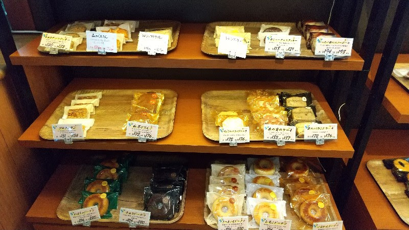 えひめ中央ひなたCAFEの焼き菓子、愛媛の旬のフルーツが味わえる松山駅周辺のカフェ