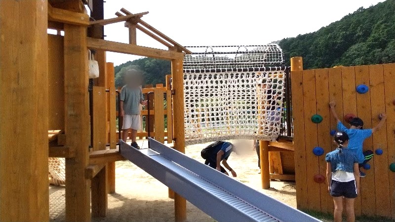 西予ちぬやパーク（西予児童公園）、せいよジオ-SANPOH！メインの大型複合遊具、ローラー滑り台