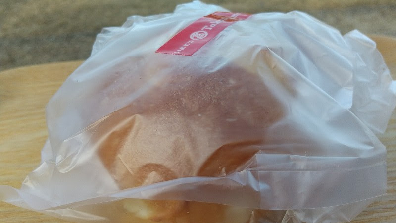 DONQ（ドンク）いよてつ高島屋店、愛媛県パンがおいしいおススメのお店の人気ナンバー1「コーンパン」