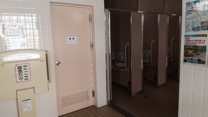 「道の駅　風早の郷　風和里（ふわり）」美しい海が見える松山市唯一の道の駅にある女性用トイレ