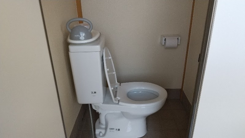 愛媛県今治市にある桜井総合公園のトイレ