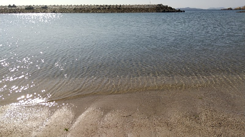 風早長浜海岸「道の駅　風早の郷　風和里（ふわり）」の目の前の愛媛県松山市にある美しい海水浴場