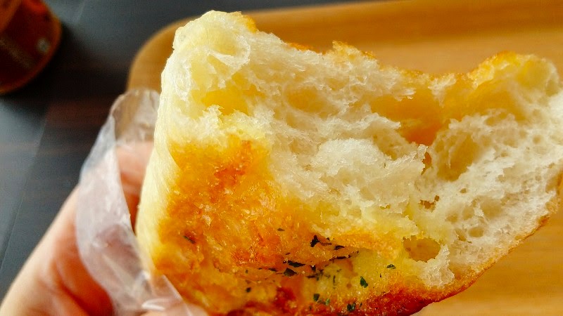 ハートブレッドアンティーク エミフルMASAKI店【口コミ・メニュー】購入したパン「ガーリックフランスパン」
