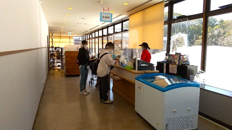 愛媛県立とべ動物園「展望レストラン SKY GARDEN」のお会計はみきゃんアプリがお得、ランチ・軽食、子連れにおすすめのスポットをクチコミ・レビュー