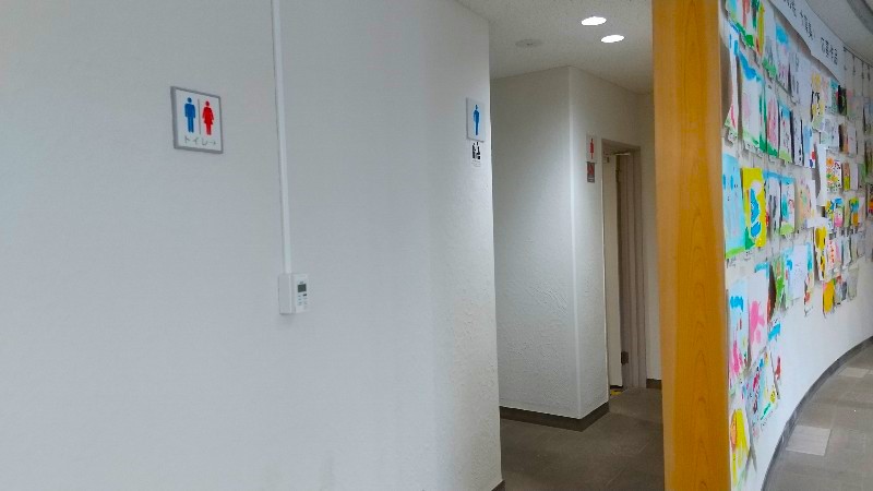 松山総合公園の総合管理棟のトイレ、口コミ・レビュー
