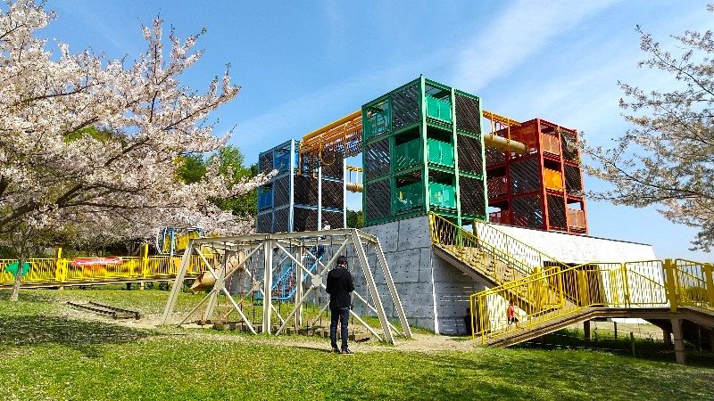 松山総合公園「坊ちゃん夢ランド」子ども向け巨大複合遊具・滑り台の写真、口コミ・レビュー